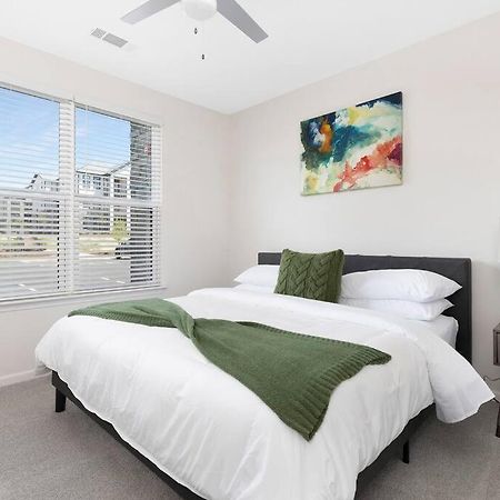 Stylish New Condo In Concord Exterior photo